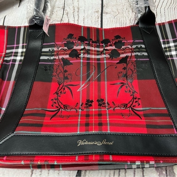Nwt Victoria’s Secret New Limited Edition Plaid Tote Bag Holiday - Picture 7 of 8